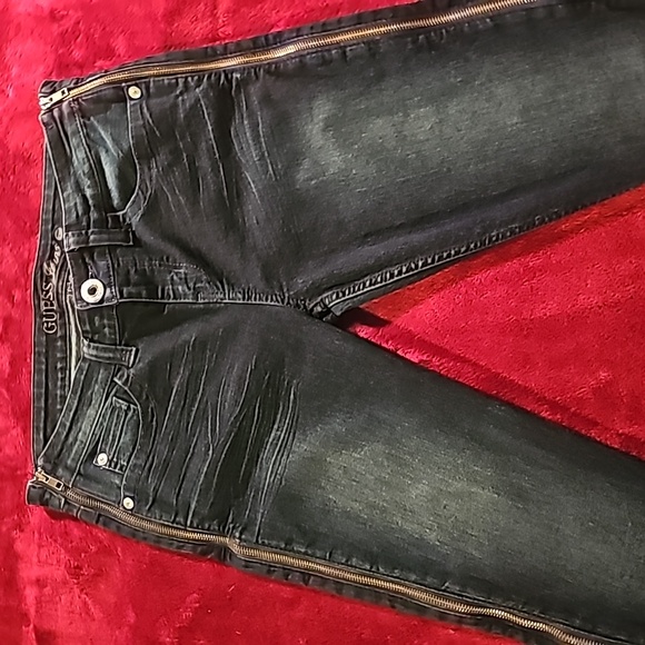 Woman's Guess Jeans,  Size 32 , color blue - Picture 2 of 8